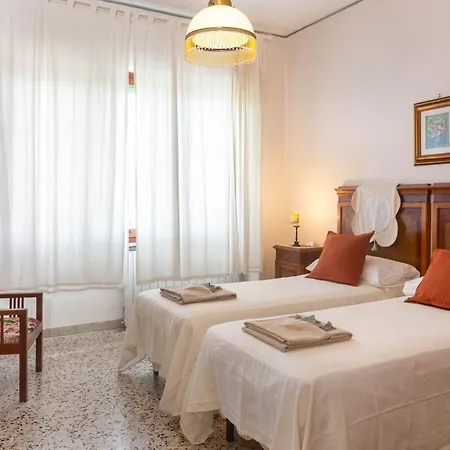 La Duchessa Di Volterra, 2 Min Walk From The Historic Town, With Private Parking Apartment *